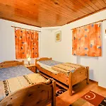 Holiday home Les Bardeaux