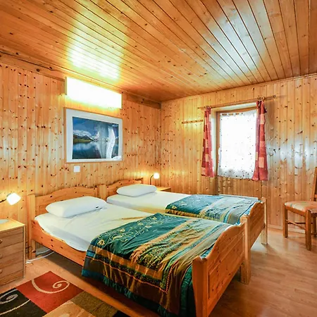 Holiday home Les Bardeaux *